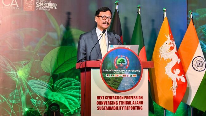 বাংলাদেশ নিয়মভিত্তিক বৈশ্বিক অর্থনৈতিক সহযোগিতাকে সমর্থন করে : পররাষ্ট্র উপদেষ্টা