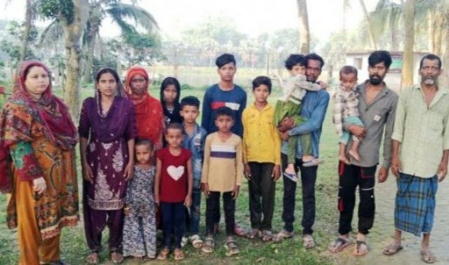 বিরামপুর সীমান্তে ১৫ জনকে বিএসএফের পুশইন