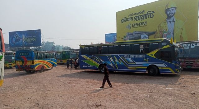 রংপুর-নীলফামারী রুটে বাস চলাচল বন্ধ