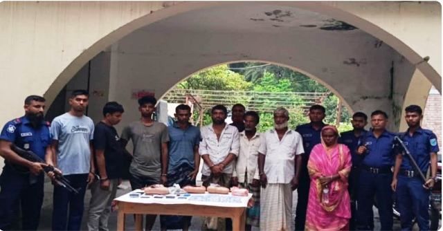 ফরিদপুরে যৌথবাহিনীর অভিযানে ২৫ জন আটক