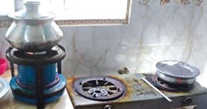 রাজধানীতে গ্যাস সংকট, যা বলল তিতাস