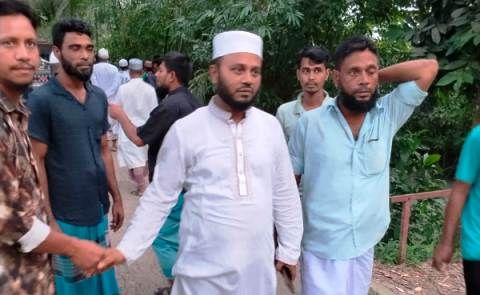 পোনাবালিয়ায় গণসংযোগে ব্যস্ত সময় কাটছে এ্যাড. মুবিনের, পরিবর্তনের স্বপ্ন দেখছেন ভোটাররা