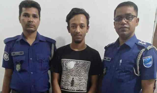 সাভারে নিষিদ্ধ ছাত্রলীগ নেতা গ্রেপ্তার,ভয়ংকর নাশকতার পরিকল্পনা