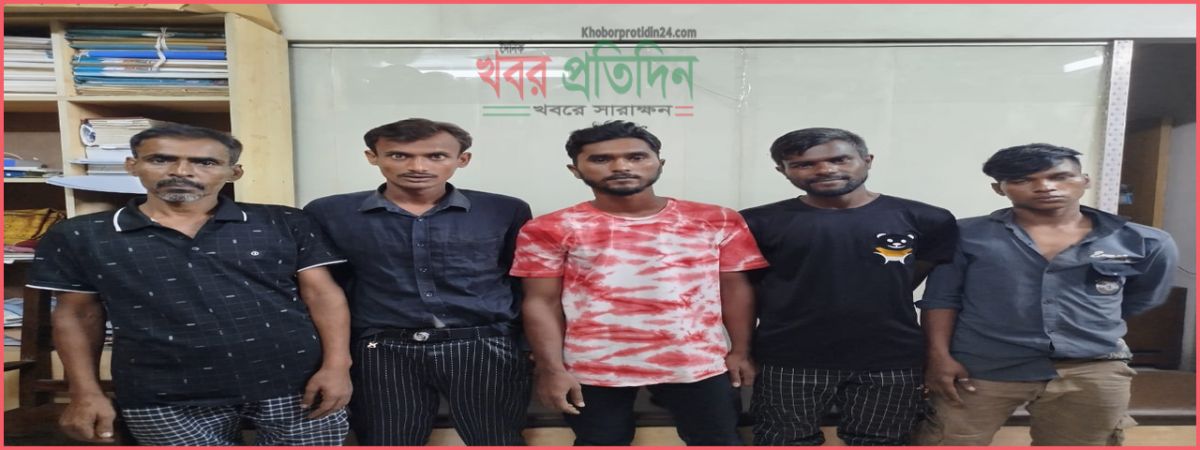 ডিবির অভিযানে গুলিস্তান হতে পাঁচ ছিনতাইকারী গ্রেফতার