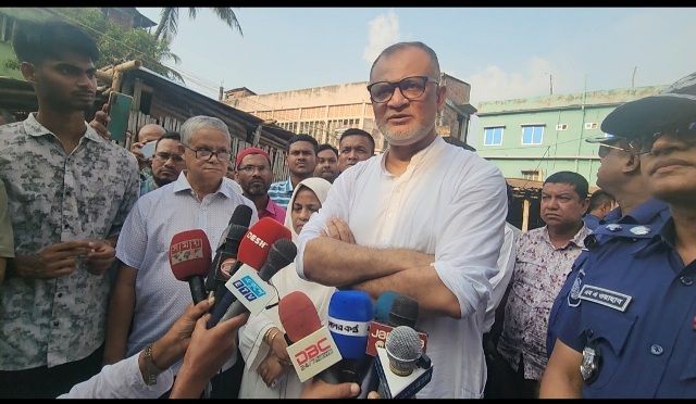 বিগত ১২ বছরের মধ্যে এবার  সর্বোচ্চ  বেশি দামে চামড়া বিক্রি হয়েছে: বাণিজ্য উপদেষ্টা