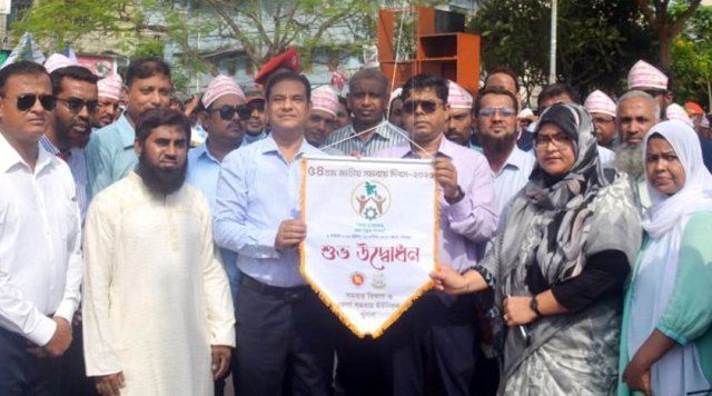 খুলনায় পতাকা উত্তোলনের মধ্য দিয়ে জাতীয় সমবায় দিবস পালিত হয়েছে