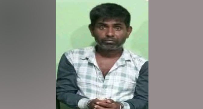 খুলনায় চাঞ্চল্যকর আবদার হত্যা মামলার প্রধান আসামি মনিরকে র‌্যাব-৬ গ্রেফতার করেছে