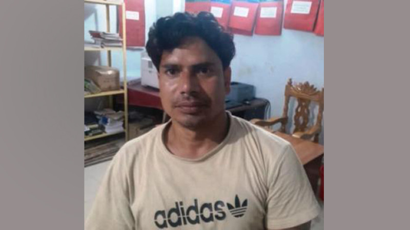 মাছ বিক্রি করতে এসে গ্রেফতার যুবলীগ নেতা