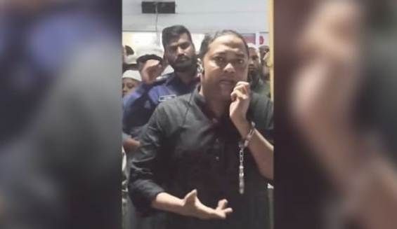 প্যারোলে মুক্তি পেয়ে সাভারে মায়ের জানাযায় অংশ নিলেন সাবেক যুবলীগ নেতা সোহেল রানা