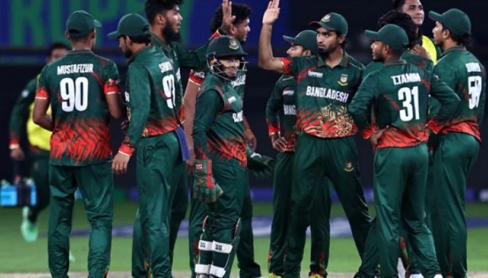 বাংলাদেশ আজ দুই ধাপে আমিরাত যাবে
