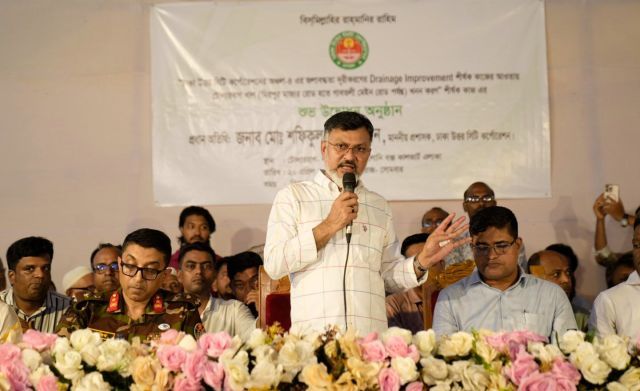 টোলারবাগ খাল খনন কার্যক্রমের উদ্বোধন করলেন ডিএনসিসি প্রশাসক