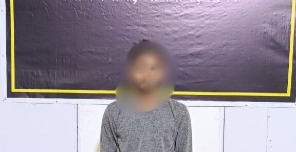 *ফরিদপুর কোতয়ালীতে রতন শেখ হত্যা মামলার অন্যতম আসামি শ্রাবণ গ্রেফতার করেছে র‌্যাব-১০।*