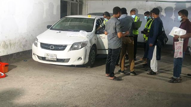 রাজধানীর মৌচাকে পার্কিংয়ে গাড়িতে ২ মরদেহ