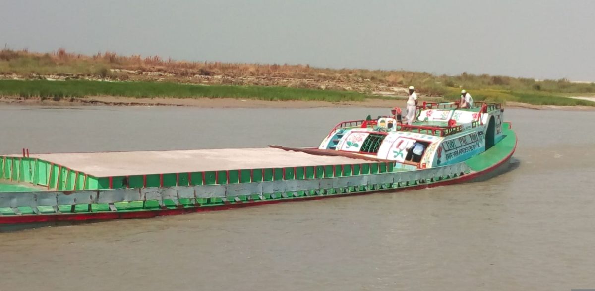 যমুনার নদীপথে বাল্কহেডে হামলা-চাঁদাবাজির অভিযোগ:সংঘবদ্ধ চক্রের বিরুদ্ধে আইনি ব্যবস্থা দাবি