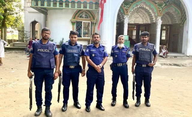 মাজার ভাঙচুর-বাড়িঘরে অগ্নিসংযোগের ঘটনায় মামলা দায়ের পুলিশের  ২২০০
