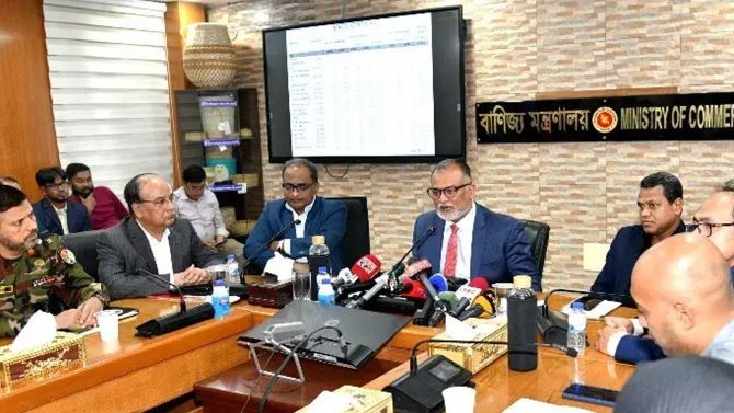 রোজায় পণ্যের দাম কম থাকবে: বাণিজ্য উপদেষ্টা