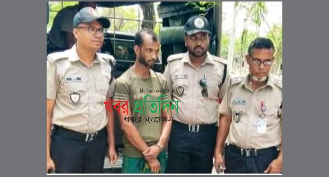পাইকগাছায় ছদ্মবেশে ডিবি ও প্রশাসনের যৌথ অভিযান: গাঁজাসহ চিহ্নিত মাদকব্যবসায়ী গ্রেফতার, কারাদণ্ড