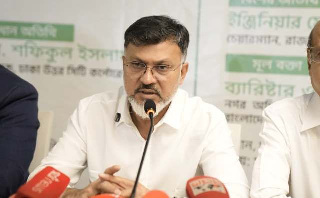 “রাস্তায় বারবার খোড়াখুড়ি কমাতে কোনো রাস্তার কাজ শুরুর আগে সংশ্লিষ্ট সব সংস্থাকে চিঠি দেবে ডিএনসিসি