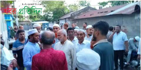 কামরুলের চাচীর জানাজায় কেসিসি প্রশাসক নজরুল ইসলাম মঞ্জু