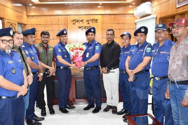 পাবনা জেলার নবাগত পুলিশ সুপার ছুফি উল্লাহ যোগদান