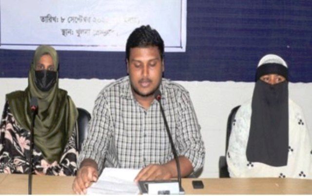 খুলনা নগরীর ৩১ নং ওয়ার্ড সাবেক যুবদলের নেতা টুকুকে গ্রেফতারের প্রতিবাদে সংবাদ সম্মেলন