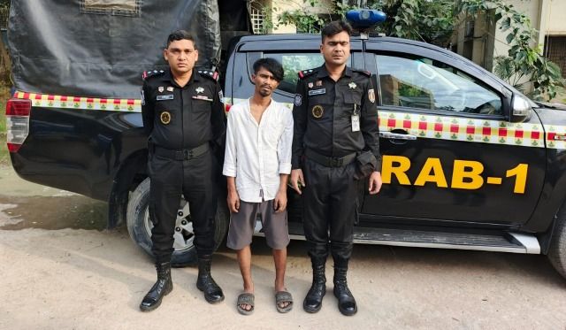 গাজীপুর টঙ্গী পূর্ব থানা এলাকা হতে ছিনতাইকালে হাতেনাতে ১ জন ছিনতাইকারী গ্রেফতার
