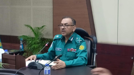 ডিএমপি কমিশনার সাজ্জাত আলী পদত্যাগপত্র জমা দিয়েছেন