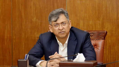 পুলিশ সার্জেন্টের শূন্য পদে ও ১০ হাজার কনস্টেবল নেওয়া হবে: স্বরাষ্ট্রমন্ত্রী