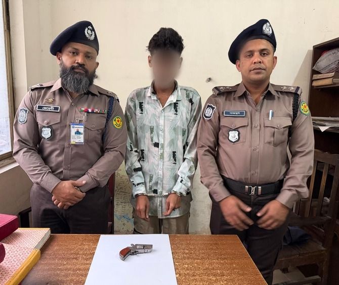 *একটি বিদেশী রিভলবারসহ একজনকে গ্রেফতার করেছে বনানী থানা পুলিশ*