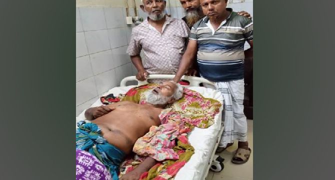 খুলনায় স্ট্রোক করে হাসপাতালে চিকিৎসাধীন বেবি ট্যাক্সি শ্রমিক নেতা বেলায়েত হোসেন