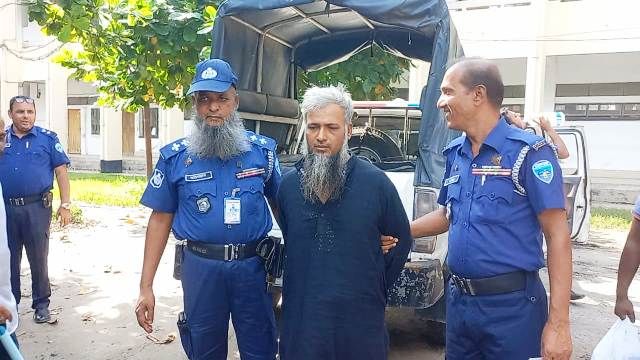 মসজিদের খতিব আ ন ম নূর রহমানের হামলাকারীর  আদালতে স্বীকারোক্তি মুলক জবানবন্দী