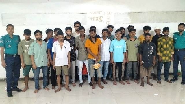 বিভিন্ন অপরাধে জড়িত ২১ জনকে গ্রেফতার করেছে মোহাম্মদপুর থানা পুলিশ