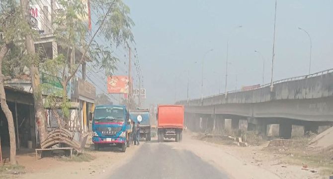 খুলনা বাইপাস সড়কে বেপরোয়া ডাম্প ট্রাক চলাচল বন্ধে বিশেষ টাস্কফোর্স গঠনের দাবি