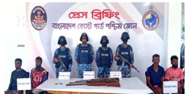সুন্দরবনের বনদস্যু জাহাঙ্গীর বাহিনীর আস্তানায় জিম্মি থাকা ৪ জেলে উদ্ধার করেছে