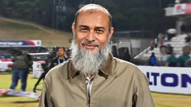 বিসিবি পরিচালক নাজমুলকে অব্যাহতি