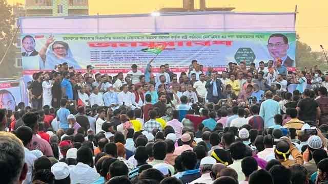 নবীনগরে বিএনপির মনোনয়ন প্রত্যাশী ৭ প্রার্থী এক মঞ্চে.. মনোনয়ন পরিবর্তনের দাবিতে নেতাকর্মীদের ঢল