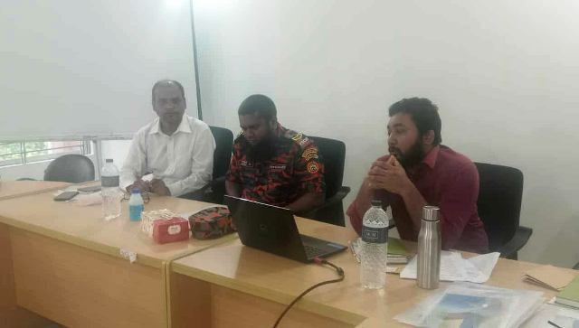 তালায় কৃষিকাজ ও মুরগি ফার্মের জন্য ১০ নারীকে উত্তরণের সহায়তা