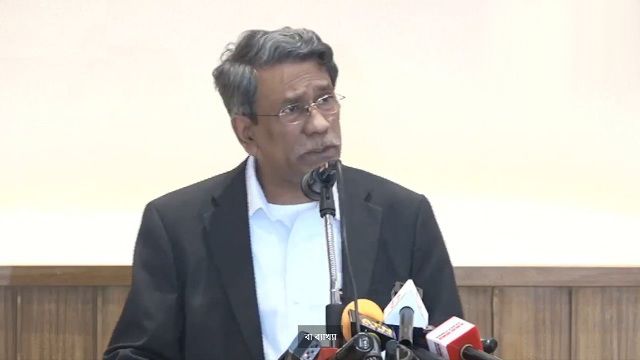 রাজনৈতিক দলগুলোর অবস্থান ধারন করেই ঐক্য গড়ার চেষ্টা হচ্ছে: আলী রীয়াজ