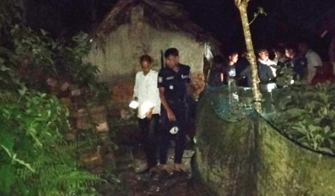তালায় গরুতে ধান খাওয়ার প্রতিবাদ করায় বৃদ্ধ কে পিটিয়ে হত্যা, আহত ১!