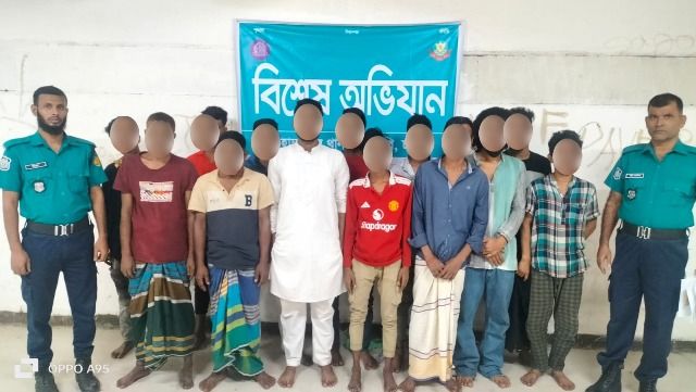 মোহাম্মদপুর থানা পুলিশের অভিযানে বিভিন্ন অপরাধে জড়িত ১৩ জন গ্রেফতার