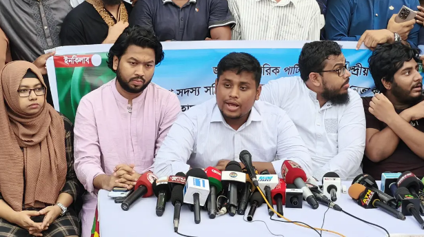 বিএনপি আ.লীগের পথেই হাঁটছে বিচার বিভাগ নিয়ে : হাসনাত