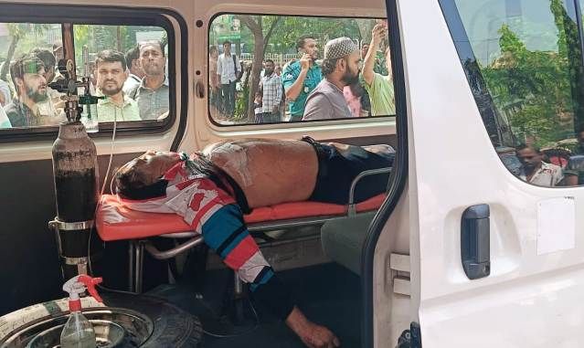 পুরান ঢাকায় দুর্বৃত্তদের এলোপাতাড়ি গুলিতে নিহত ১