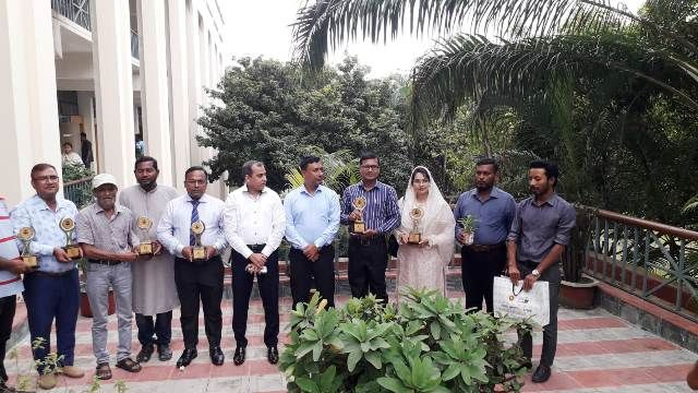 মাগুরায় সবুজ উৎসবে সম্মাননা পেল মাগুরা প্রেসক্লাব