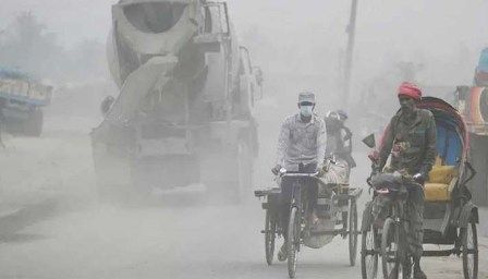 রাজধানী ঢাকা দূষিত শহরের তালিকায় প্রথম
