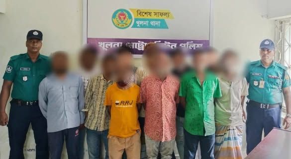 খুলনার ইসলামপুরে জুয়ার সরঞ্জাম ও নগদ টাকাসহ ১১ জন জুয়াড়ি কে আটক করেছে পুলিশ