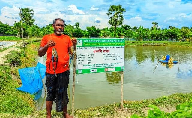 মৎস্যচাষে সাফল্যের উদাহরণ আব্দুল হালিম