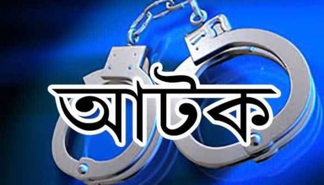বড়াইগ্রামে মহিলা চৌকিদারের বাড়িতে দেহ ব্যবসা, আটক ৫