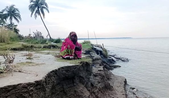 মেঘনার তীব্র ভাঙ্গনে বিলীন হচ্ছে ঘরবাড়িসহ ফসলি জমি