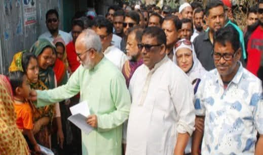 খুলনা-২ আসনে নজরুল ইসলাম মঞ্জু’র নির্বাচনী প্রচারণা ও গণসংযোগ করেন