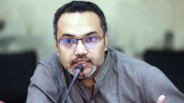 সৈয়দপুর বিমাবন্দরের কাণ্ডকে বিচ্ছিন্ন বলার সুযোগ নেই: মাহদী আমিন